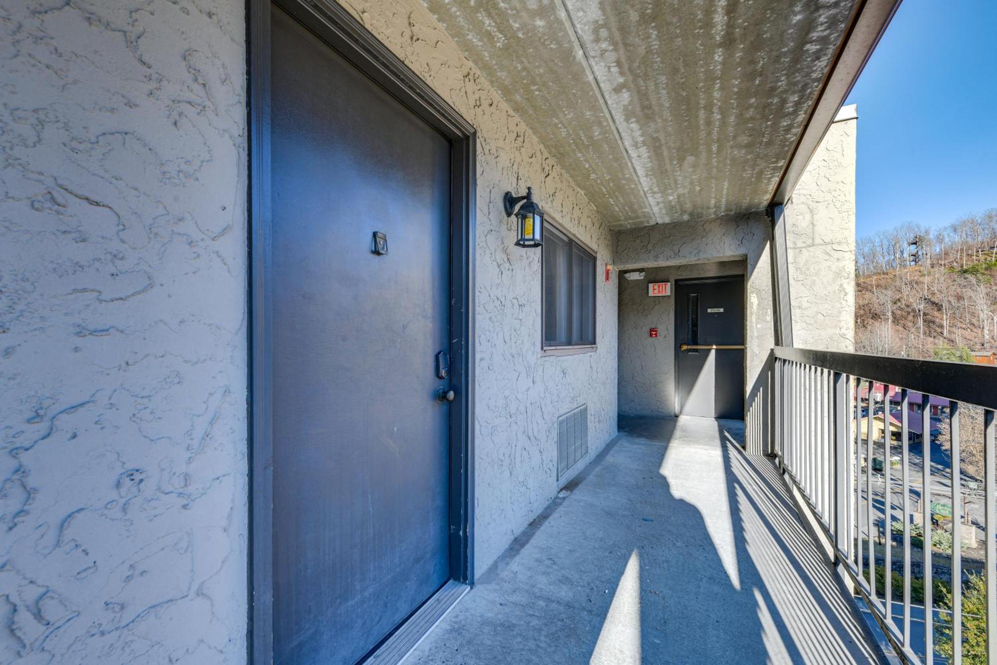 Downtown Gatlinburg Condo With Community Pool! Exterior foto