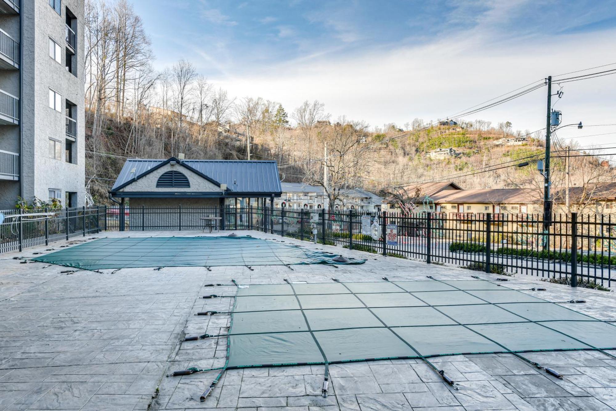 Downtown Gatlinburg Condo With Community Pool! Exterior foto
