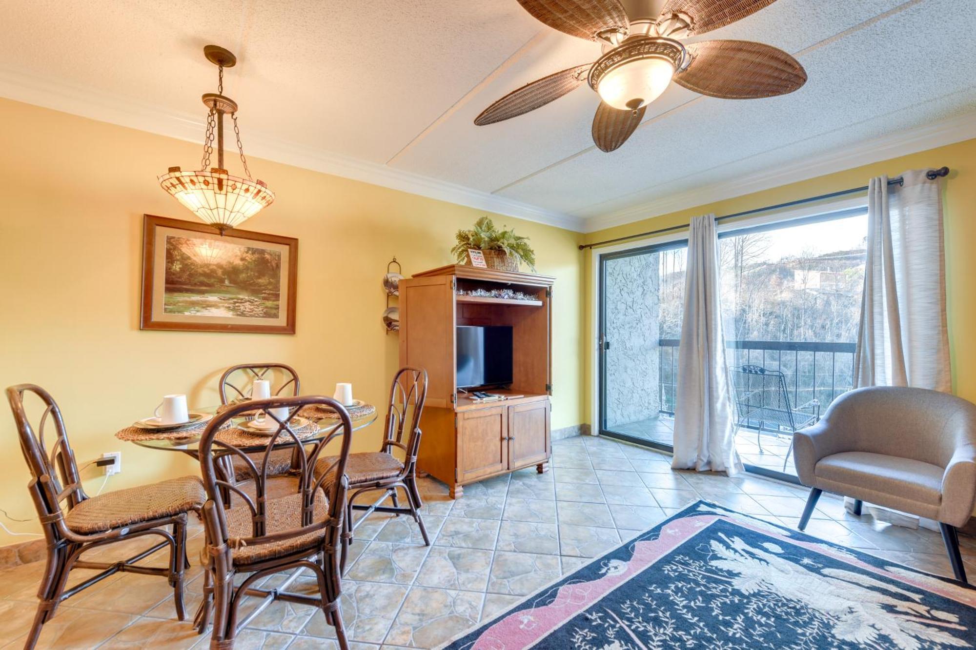 Downtown Gatlinburg Condo With Community Pool! Exterior foto